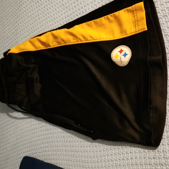 steelers shorts - Picture 1 of 4